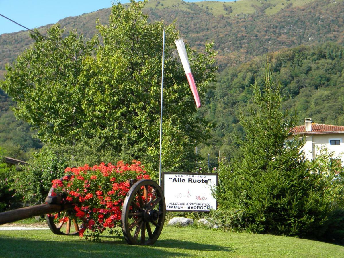 Agriturismo Alle Ruote Villa Meduno Bagian luar foto