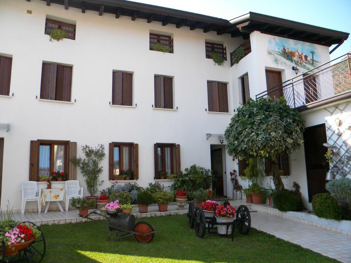 Agriturismo Alle Ruote Villa Meduno Bagian luar foto